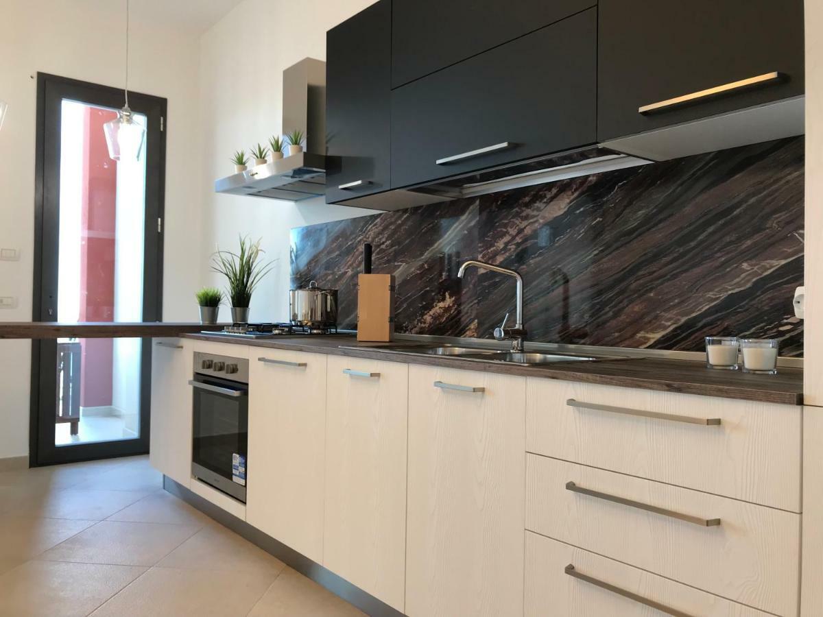 Red Luxury In Borgo Guardiola Near Cefalu Mandra Capreria Exterior photo
