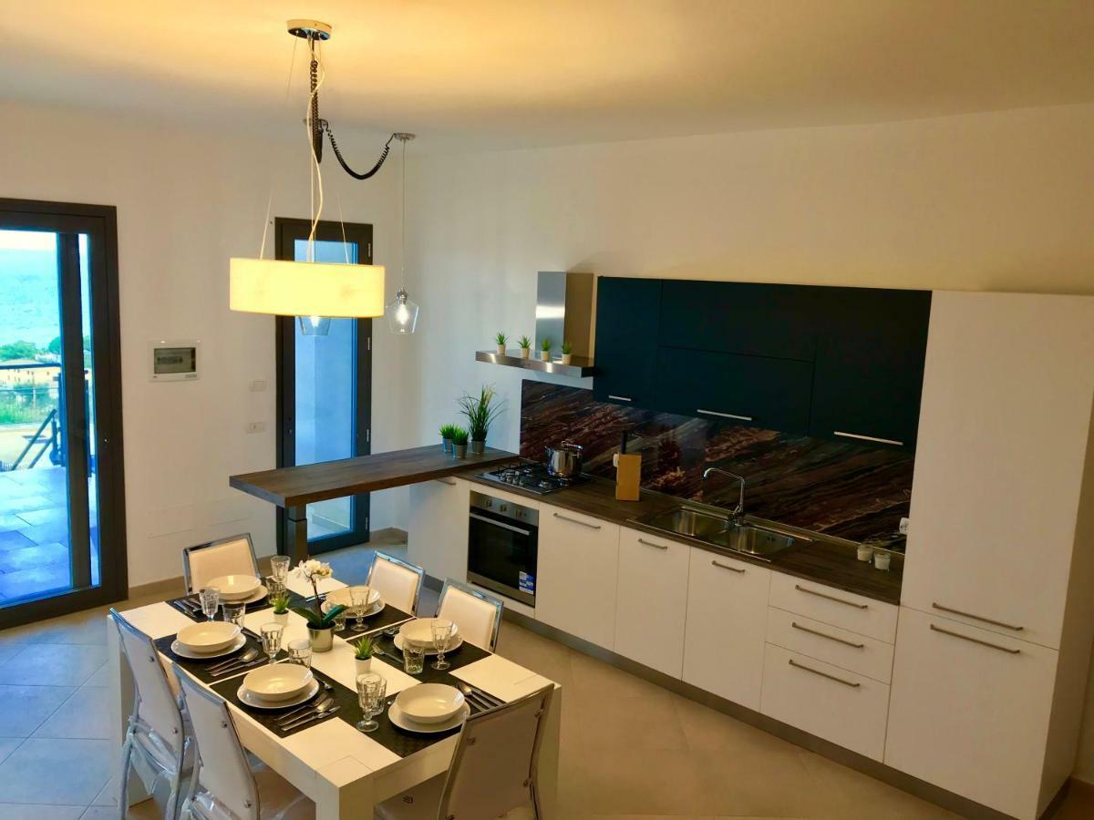 Red Luxury In Borgo Guardiola Near Cefalu Mandra Capreria Exterior photo
