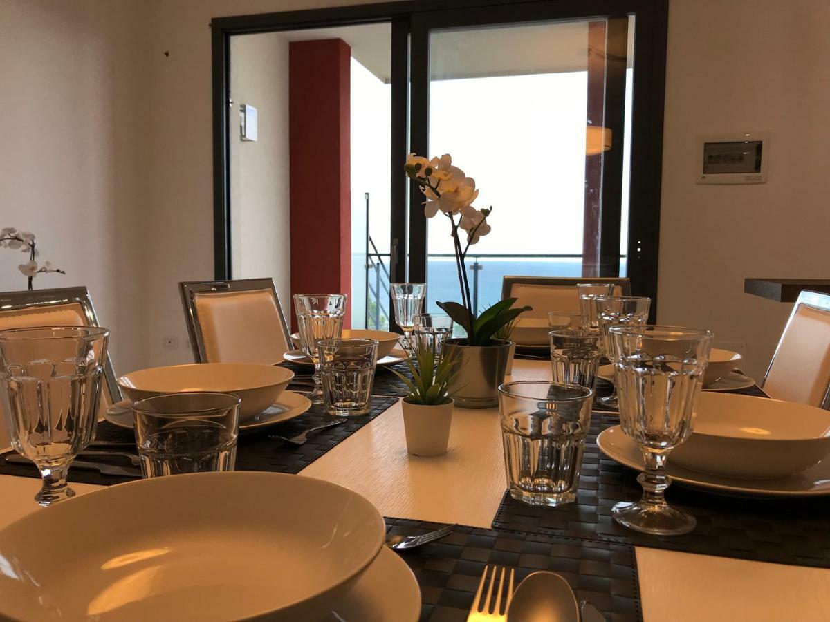 Red Luxury In Borgo Guardiola Near Cefalu Mandra Capreria Exterior photo