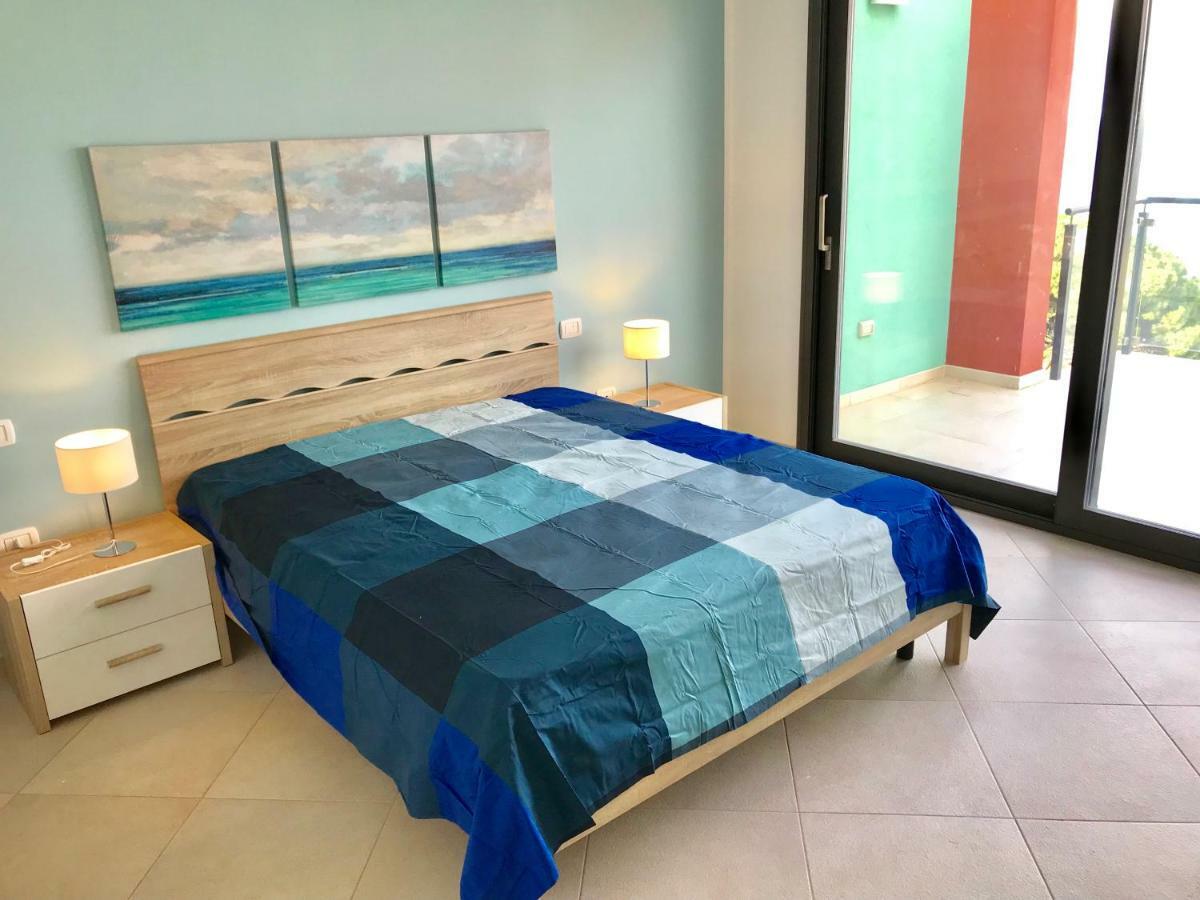 Red Luxury In Borgo Guardiola Near Cefalu Mandra Capreria Exterior photo