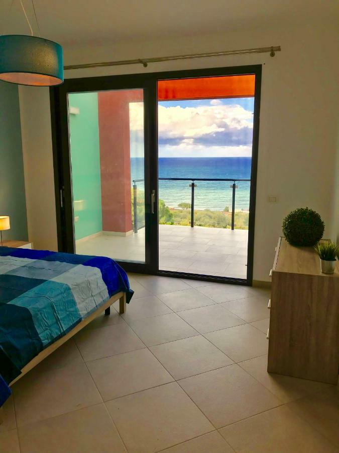 Red Luxury In Borgo Guardiola Near Cefalu Mandra Capreria Exterior photo