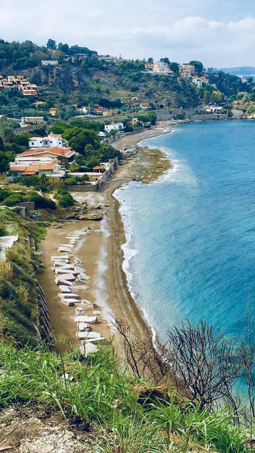 Red Luxury In Borgo Guardiola Near Cefalu Mandra Capreria Exterior photo
